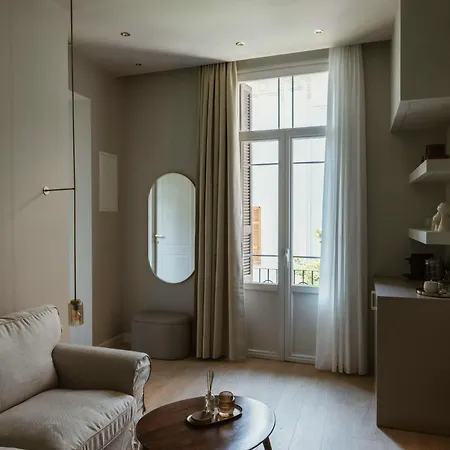 Ξενοδοχείο με διαμερίσματα Agia Sofia 21 - Smooth Living 4*