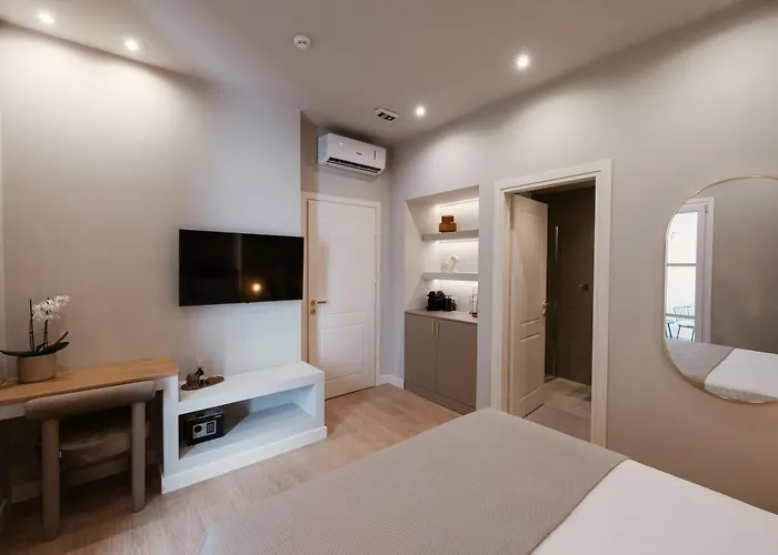 Agia Sofia 21 - Smooth Living 4* Selanik