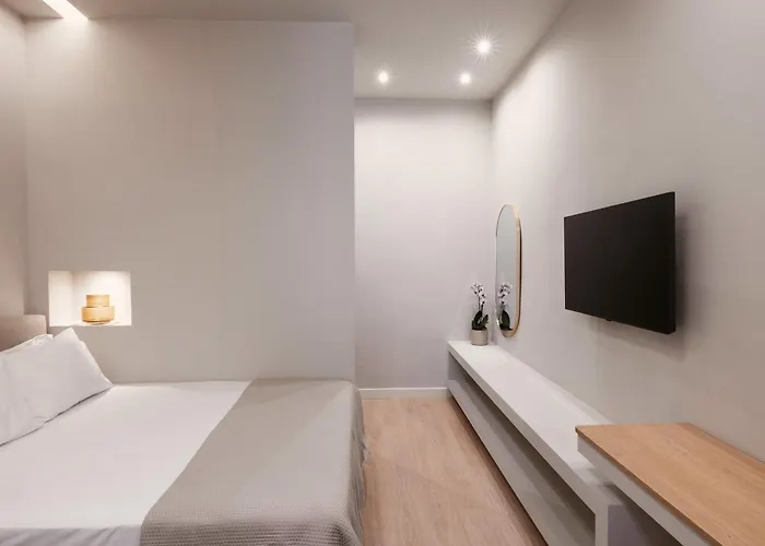 Agia Sofia 21 - Smooth Living 4* Selanik