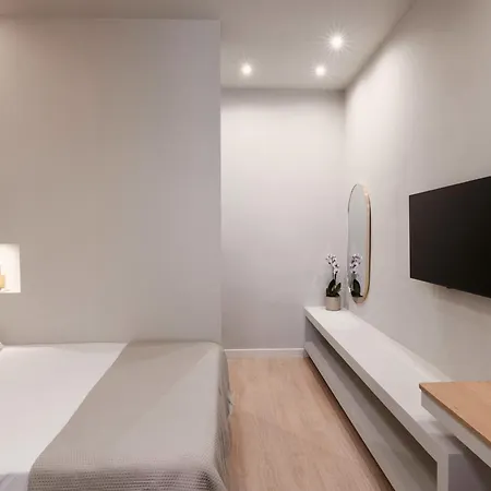 Agia Sofia 21 - Smooth Living 4* Tesalónica